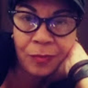 Meet your Posher, Larisa